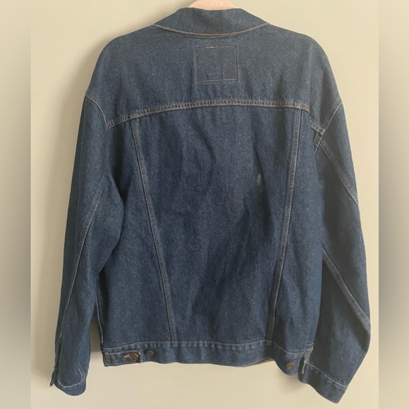 Vintage Levi’s Trucker Denim Jacket with Racing Patches and Buttons - Picture 9 of 12
